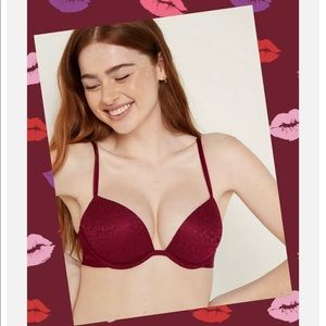 Victoria's secret pink Super push up bra size
36DD VS Lace Sexy NWT